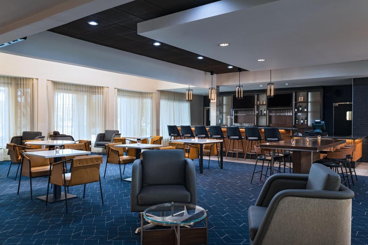 Courtyard By Marriott San Antonio Airport Exterior foto