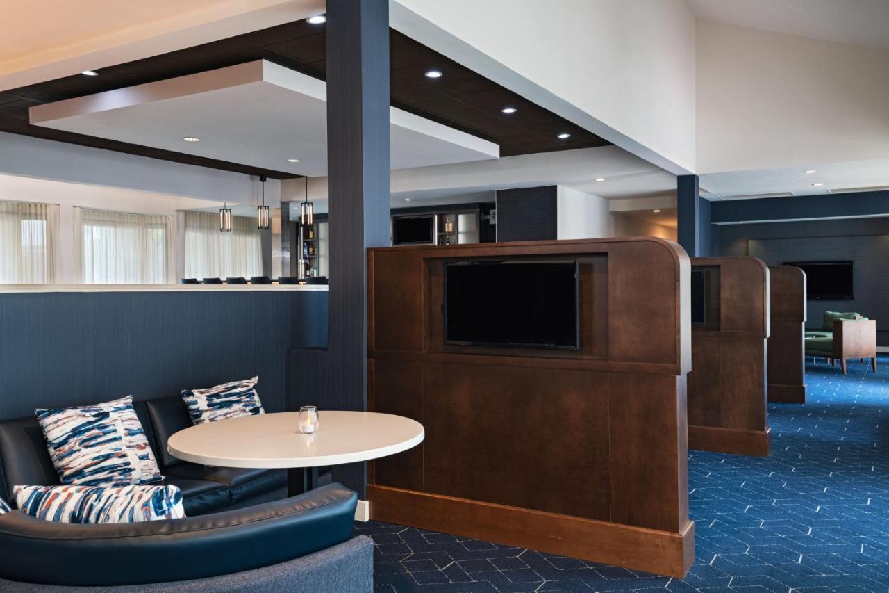 Courtyard By Marriott San Antonio Airport Exterior foto