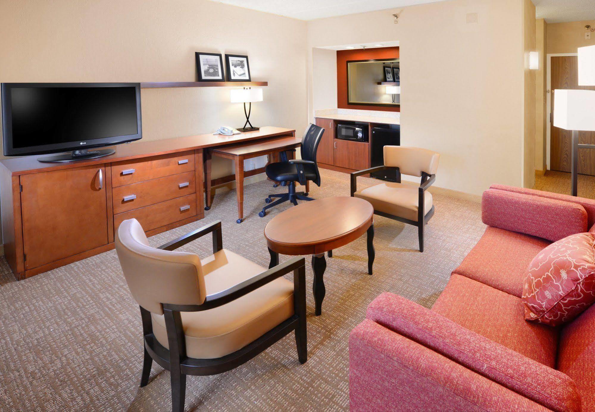 Courtyard By Marriott San Antonio Airport Exterior foto